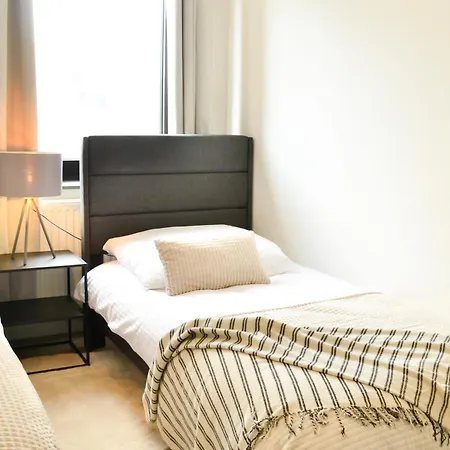 Milpau 2 - Modernes Und Zentrales Premium-apartment Fuer 4 Personen Mit Queensize-bett Und Einzelbetten - Netflix, Nespresso Und Smart-tv